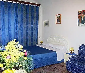 On The Rainbow B&B Ρώμη 2*,  Ιταλία